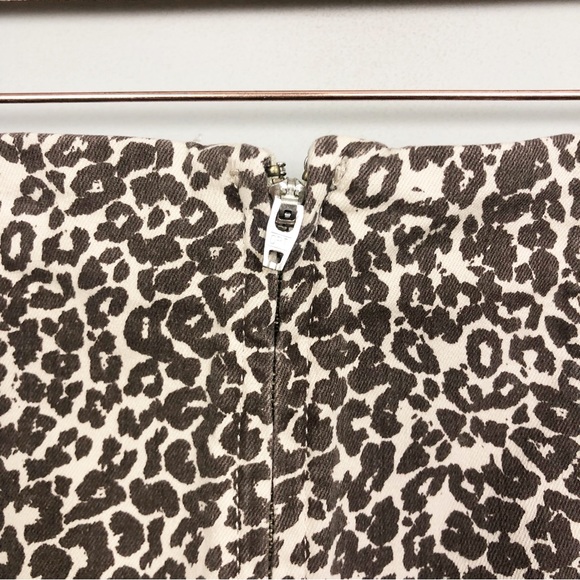FREE PEOPLE | Modern Femme Animal Print Denim Mini Skirt Leopard Women’s Size 2 - Picture 7 of 9